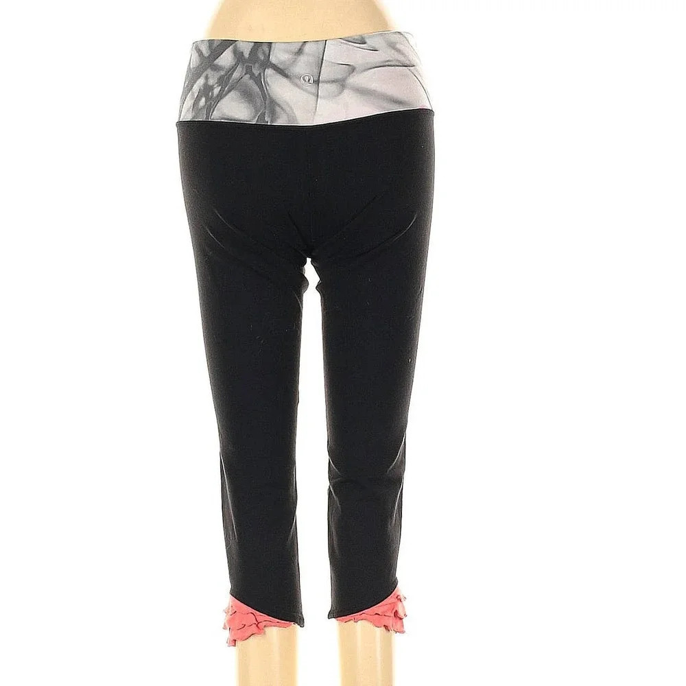 Lululemon Athletica Women's Size 4 Workout Yoga Gym Leggings Black/Pink Capri